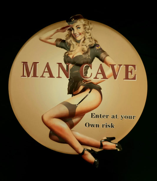 Blechschild "MAN CAVE"