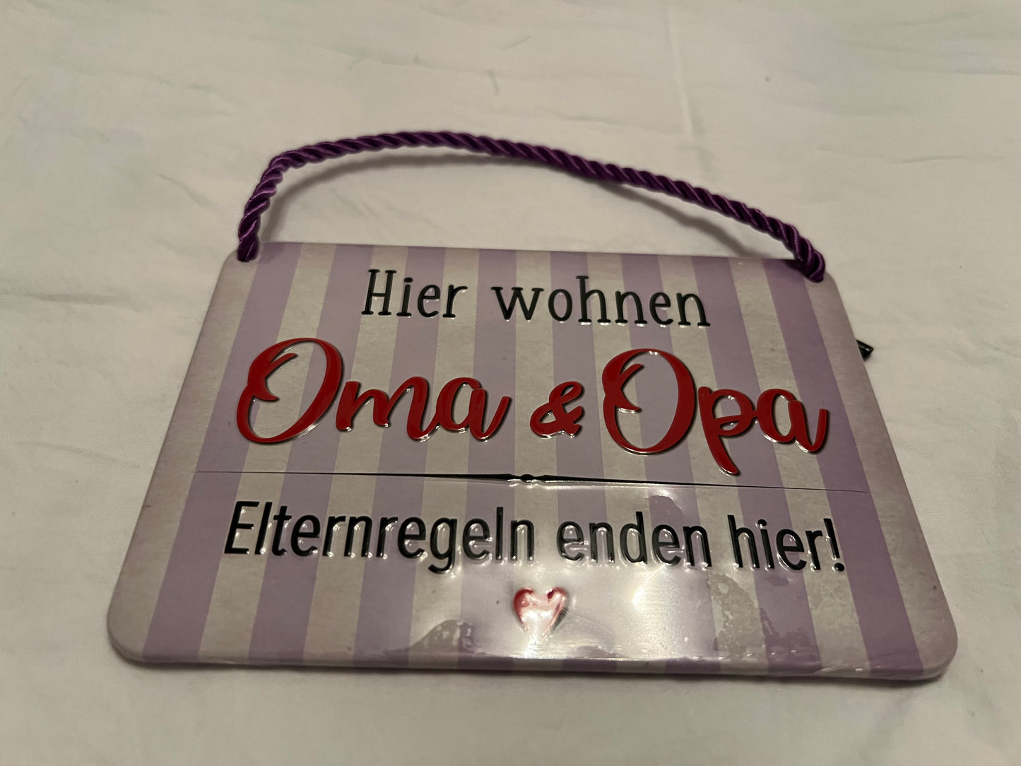 Hängeschild "Hier wohnen Oma & Opa"